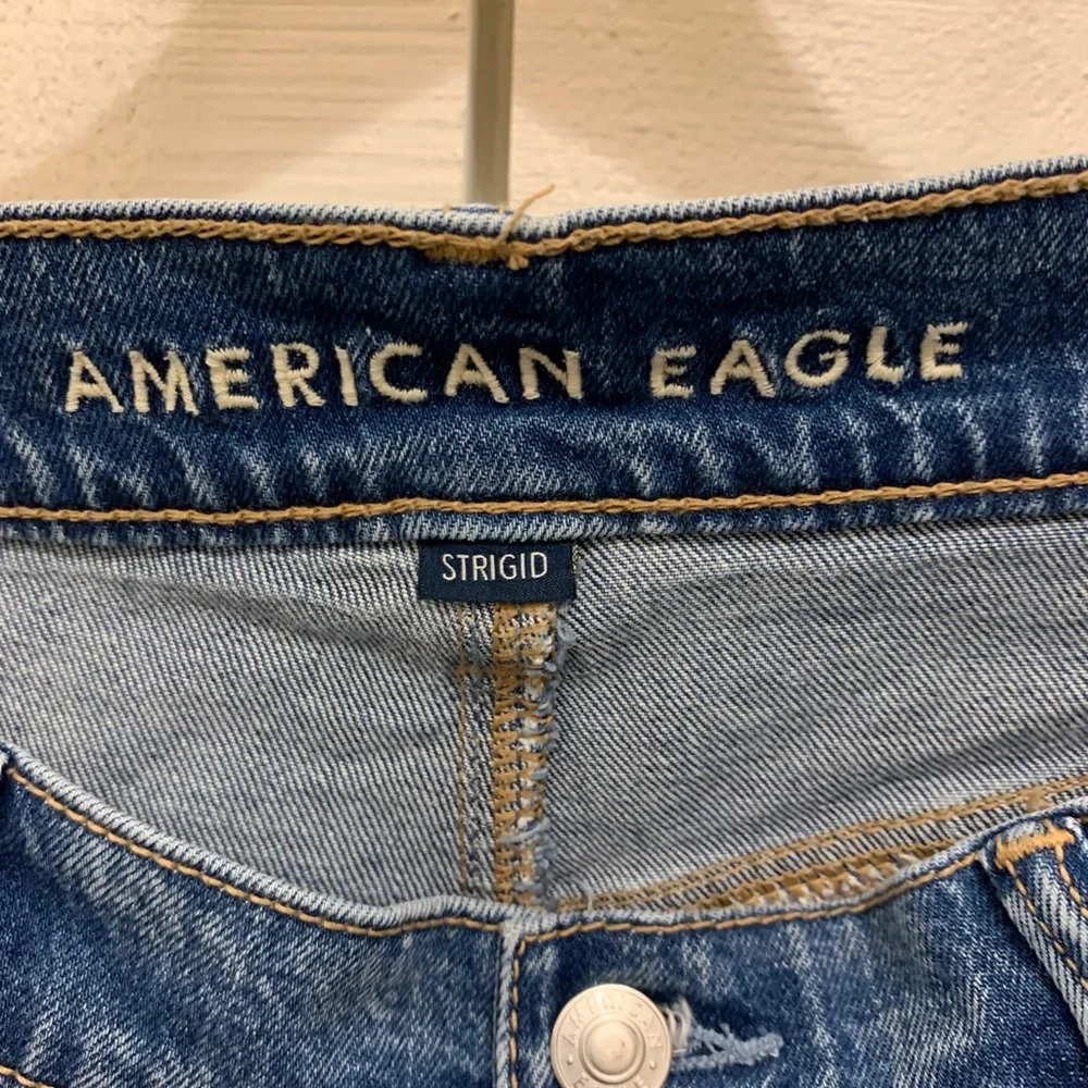 American Eagle low rise ultra wide jeans 8 short - Picture 2 of 5